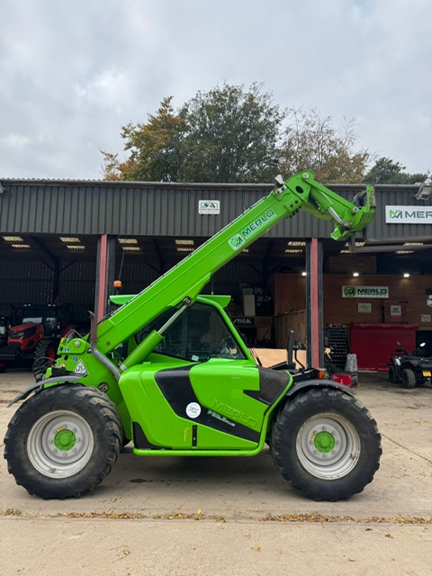 950F4683-29CB-4A79-ADC7-09E339BE391D-